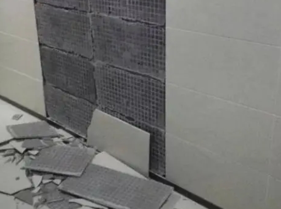 定结瓷砖空鼓维修公司分享下定结墙砖松动维修的知识